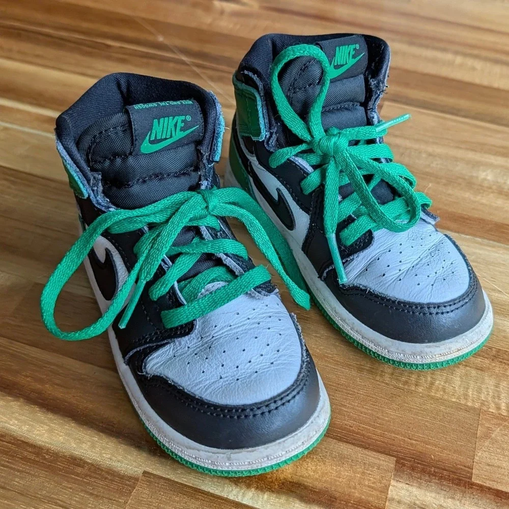 Nike Air Jordan 1 Retro High OG Lucky Green Toddler Sneakers Size 8 Toddler